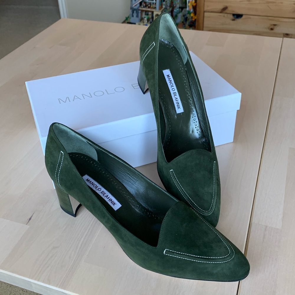 NIB Manolo Blahnik 50 mm Acorda Dark Green Suede Pumps, sz 41